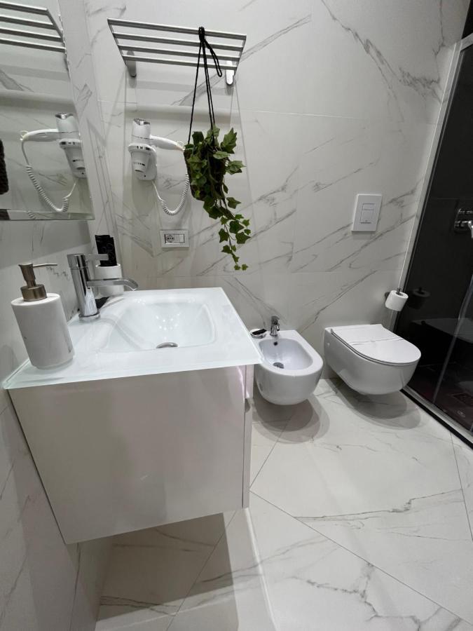 Apartamento Pe Vic E Vicariell Nápoles Exterior foto