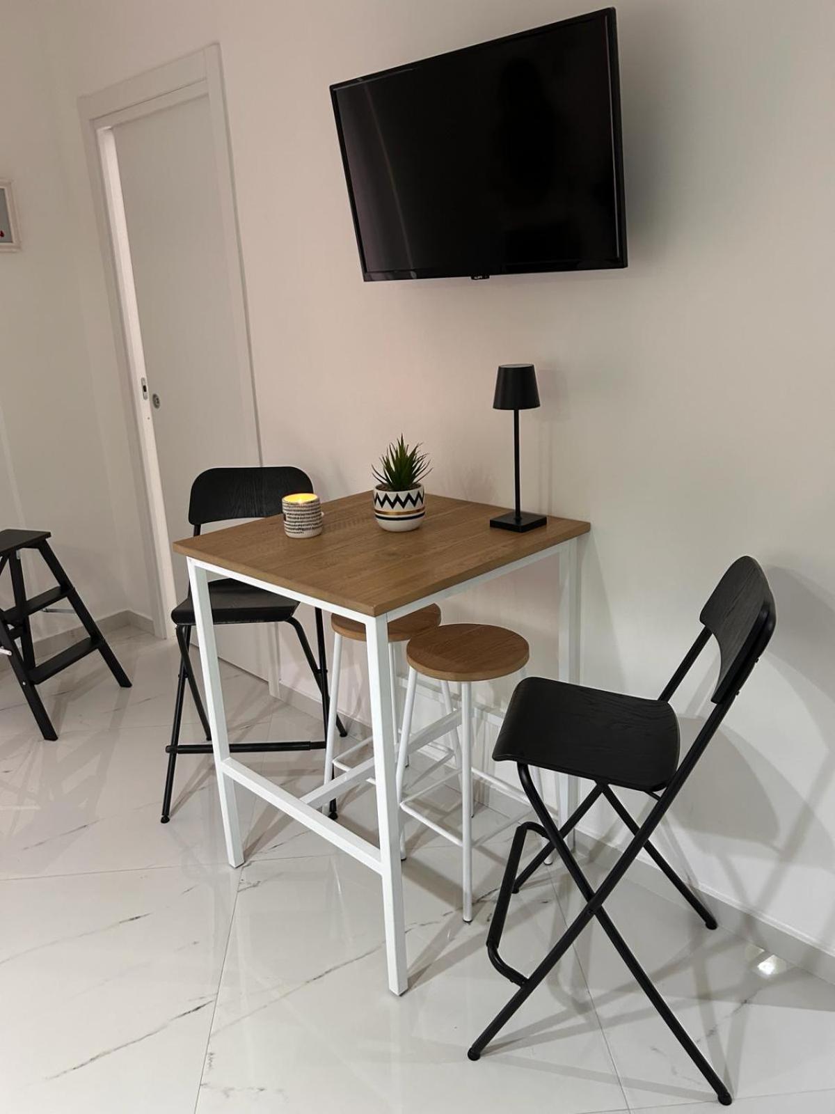 Apartamento Pe Vic E Vicariell Nápoles Exterior foto